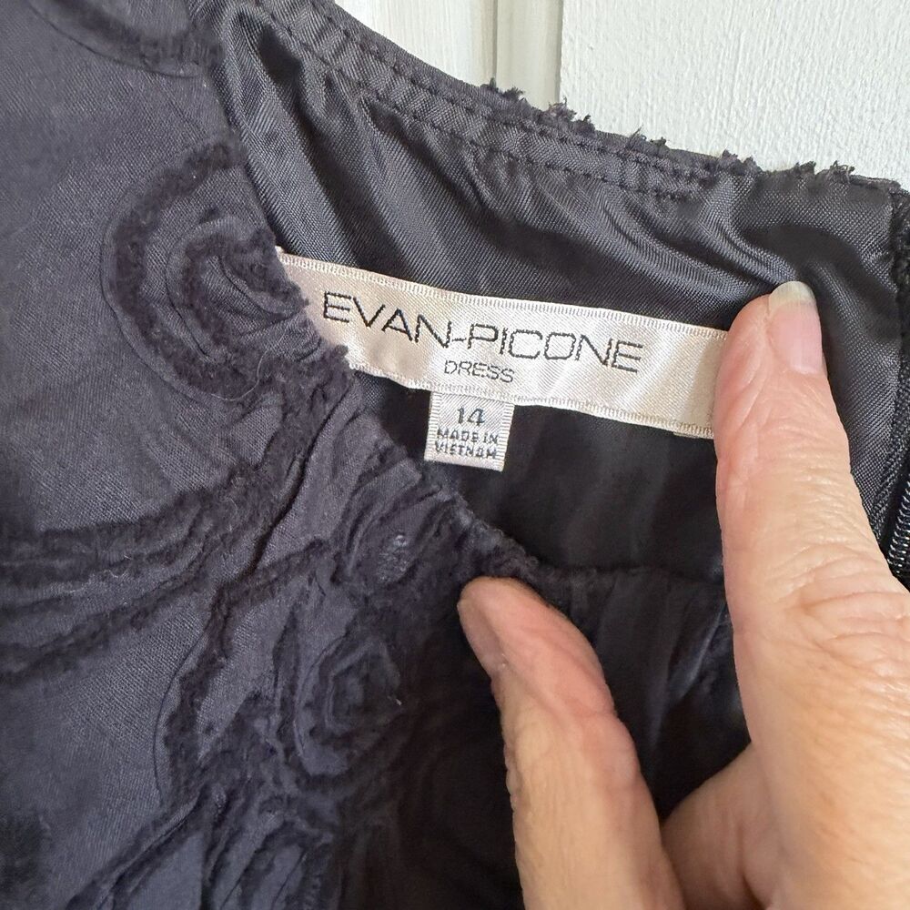 Evan-Picone Women’s Size 14 Black Scoop Neck A-Line Floral Embroidered Dress - Picture 10 of 12